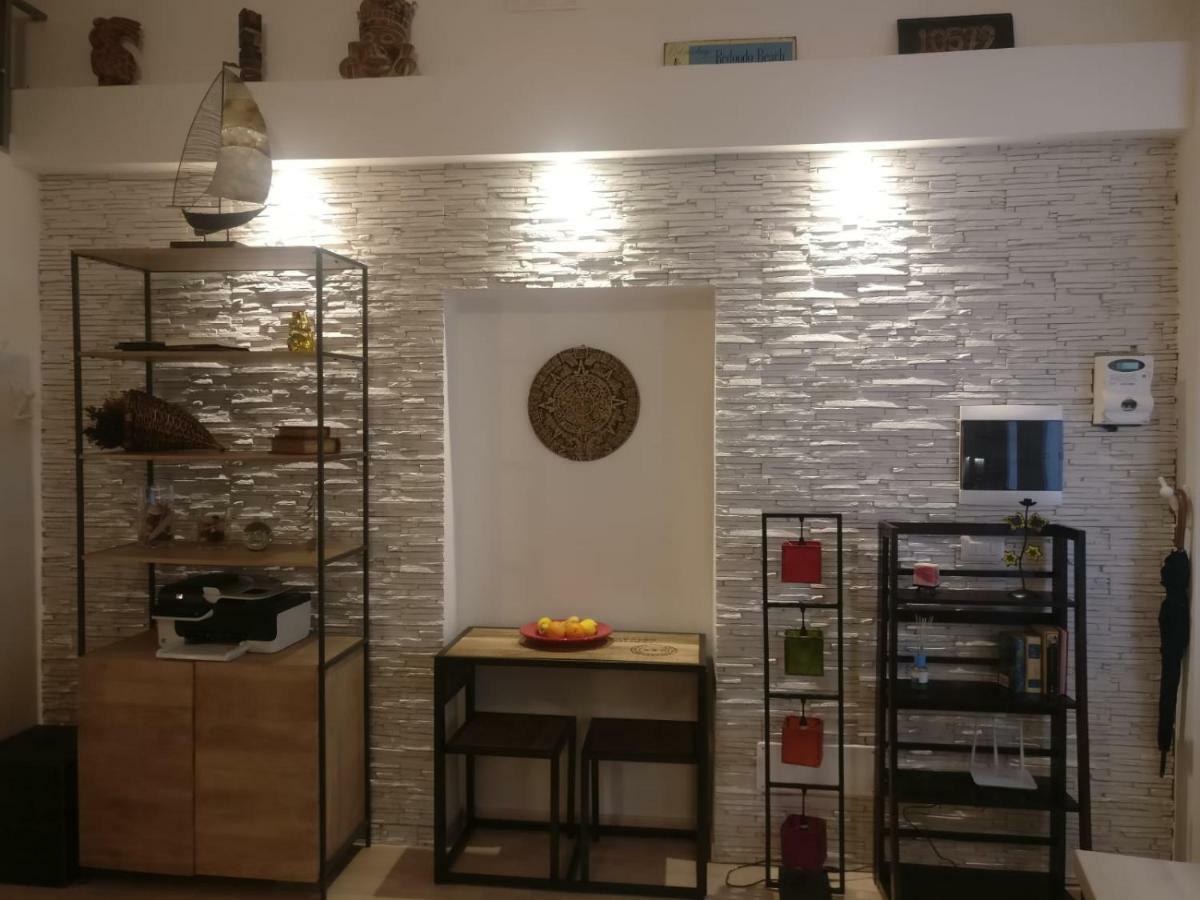 4 Via Valona - Executive Luxury Apartment Бари Екстериор снимка